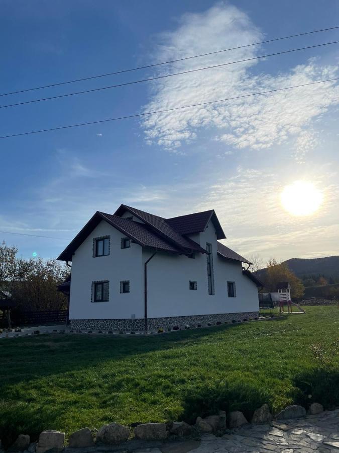 Casa Din Podirei Villa Capu Cimpului Exterior photo